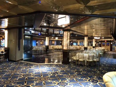 Wedding yacht 1001 dance floor